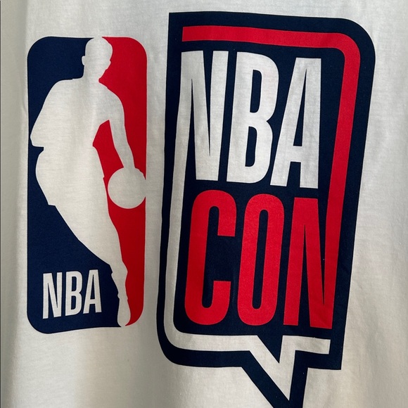 NBA 76ers! Licensed tee. - Picture 6 of 7